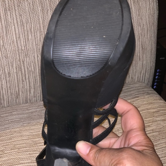 Black platform shoe - Picture 3 of 5